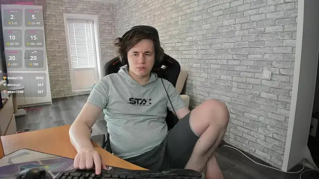 iliaskrislove online show from 4, 3, 2025
