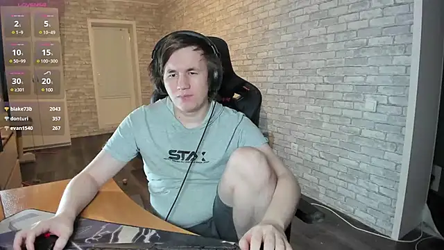iliaskrislove online show from 4, 3, 2025