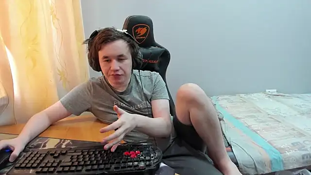 iliaskrislove online show from 2, 3, 2026