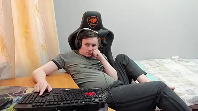 iliaskrislove online show from 7, 3, 2026