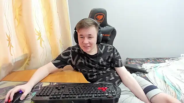 iliaskrislove online show from 28, 4, 2026