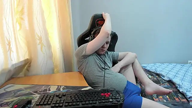 iliaskrislove online show from 4, 5, 2026