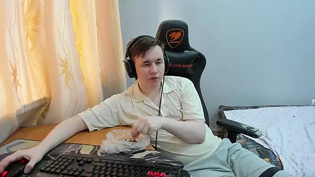 iliaskrislove online show from 11, 5, 2026