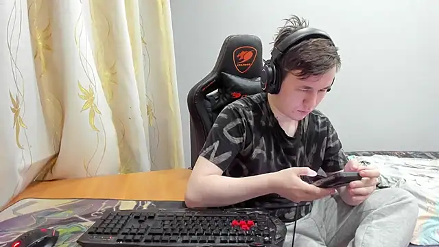 iliaskrislove online show from 12, 6, 2026