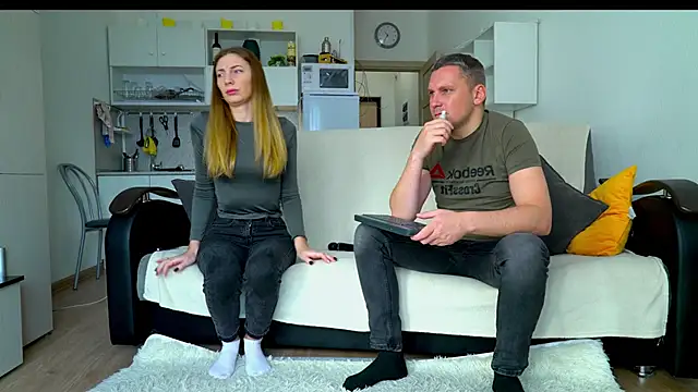 Snapshot of littlesweettifany chatting on 27, 10, 2025 littlesweettifany online show from 27, 10, 2025