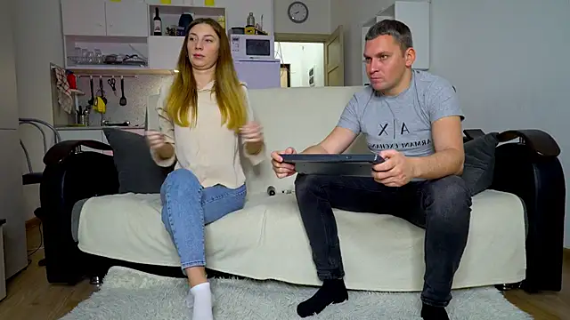 Snapshot of littlesweettifany chatting on 5, 11, 2025 littlesweettifany online show from 5, 11, 2025