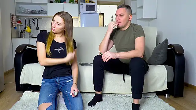 Snapshot of littlesweettifany chatting on 16, 12, 2025 littlesweettifany online show from 16, 12, 2025