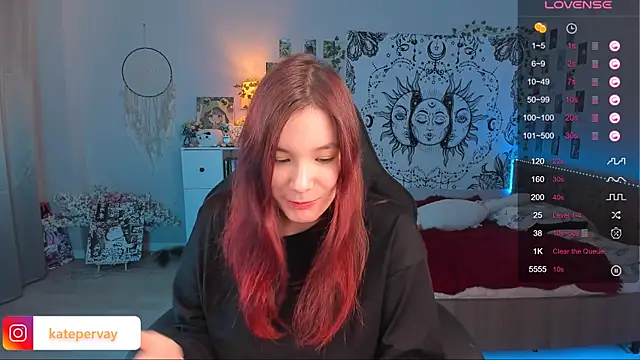 Snapshot of callmekatesmith chatting on 13, 10, 2025 callmekatesmith online show from 13, 10, 2025