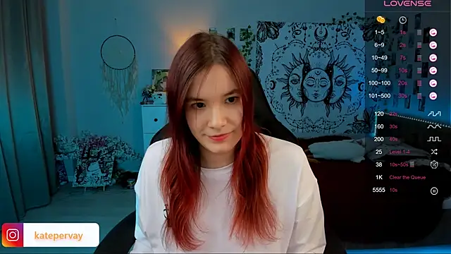 Snapshot of callmekatesmith chatting on 27, 10, 2025 callmekatesmith online show from 27, 10, 2025