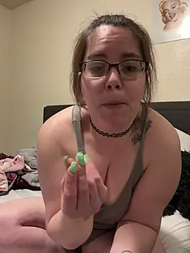 Snapshot of FreakNastyLacie chatting on 4, 3, 2025 FreakNastyLacie online show from 4, 3, 2025