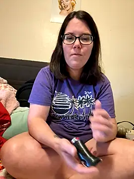 Snapshot of FreakNastyLacie chatting on 1, 11, 2025 FreakNastyLacie online show from 1, 11, 2025