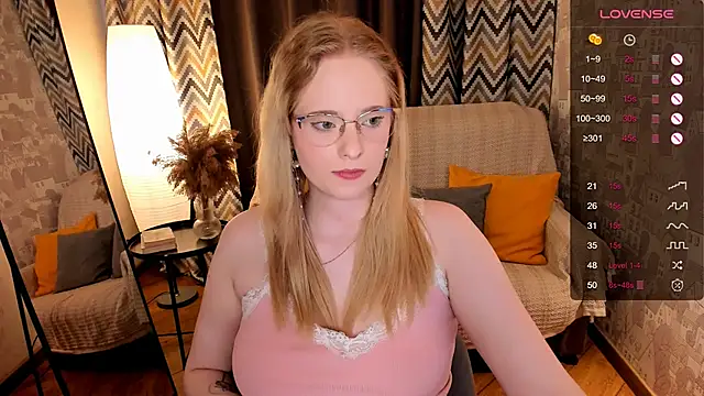 Aemilia  online show from 13, 9, 2025