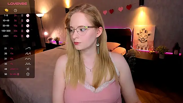 Aemilia  online show from 21, 9, 2025