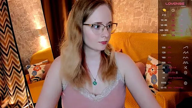 Snapshot of Aemilia_ chatting on 9, 6, 2026 Aemilia online show from 9, 6, 2026