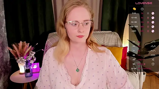 Snapshot of Aemilia_ chatting on 11, 6, 2026 Aemilia online show from 11, 6, 2026