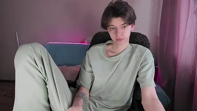 Snapshot of Liam_sexy1 chatting on 14, 3, 2025 Liam sexy1 online show from 14, 3, 2025