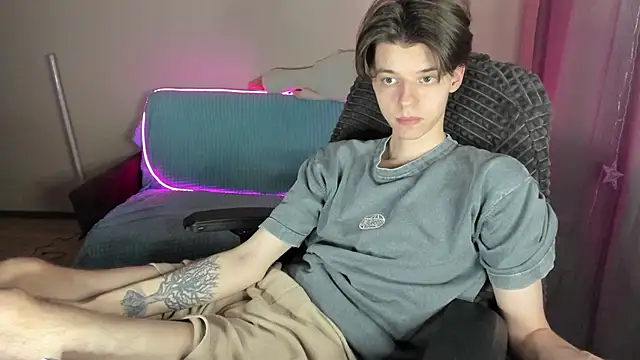 Snapshot of Liam_sexy1 chatting on 15, 3, 2025 Liam sexy1 online show from 15, 3, 2025