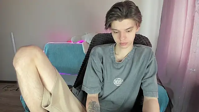Snapshot of Liam_sexy1 chatting on 18, 3, 2025 Liam sexy1 online show from 18, 3, 2025