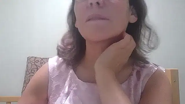 Snapshot of HollyJewel chatting on 31, 10, 2025 HollyJewel online show from 31, 10, 2025