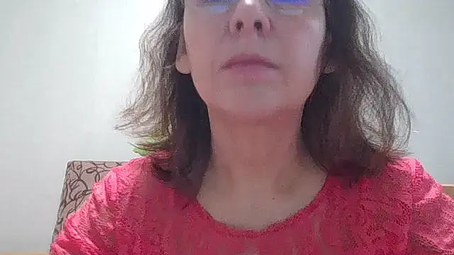 Snapshot of HollyJewel chatting on 23, 12, 2025 HollyJewel online show from 23, 12, 2025