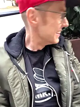 Snapshot of Fuc71 chatting on 22, 9, 2025 Fuc71 online show from 22, 9, 2025