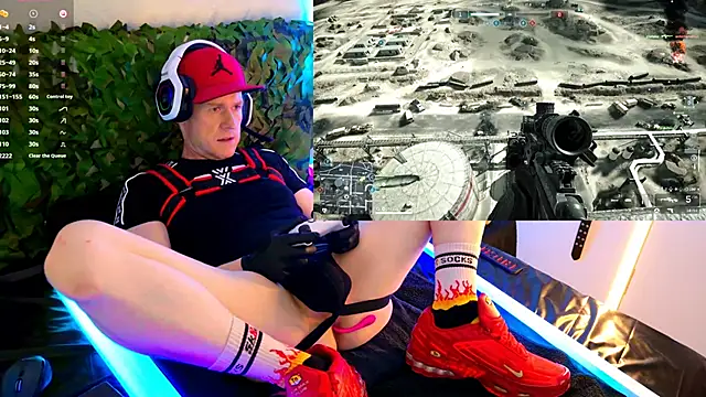 Snapshot of Fuc71 chatting on 13, 10, 2025 Fuc71 online show from 13, 10, 2025