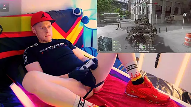 Snapshot of Fuc71 chatting on 24, 10, 2025 Fuc71 online show from 24, 10, 2025