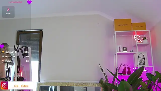 ArianaArianna online show from 11, 5, 2026