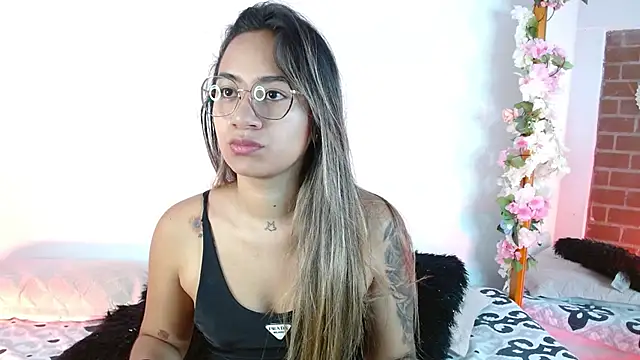 Jules n Gia online show from 19, 12, 2024