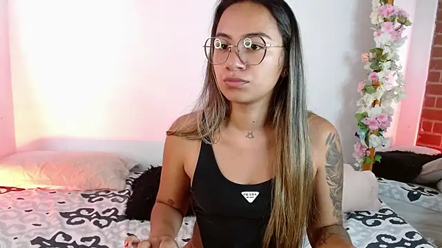 Jules n Gia online show from 19, 12, 2024