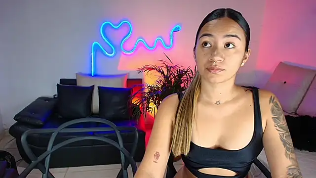 Jules n Gia online show from 17, 2, 2025