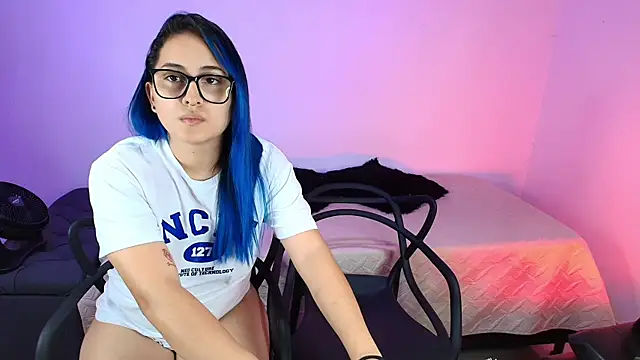 Jules n Gia online show from 21, 3, 2025