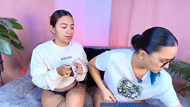 Jules n Gia online show from 16, 12, 2025