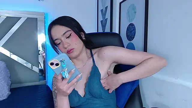 Snapshot of ZaraDames_ chatting on 14, 1, 2025 ZaraDames online show from 14, 1, 2025