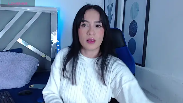 Snapshot of ZaraDames_ chatting on 18, 2, 2025 ZaraDames online show from 18, 2, 2025