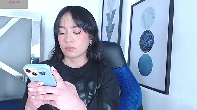 Snapshot of ZaraDames_ chatting on 19, 2, 2025 ZaraDames online show from 19, 2, 2025