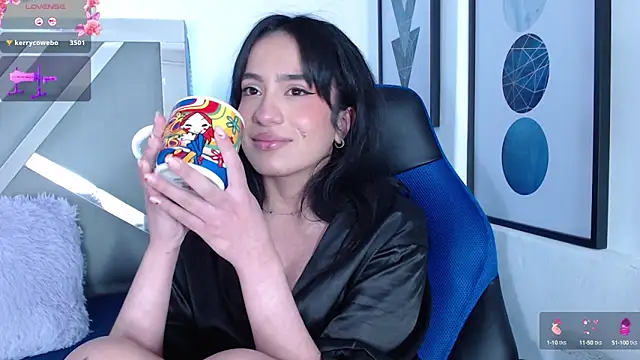 Snapshot of ZaraDames_ chatting on 1, 3, 2025 ZaraDames online show from 1, 3, 2025