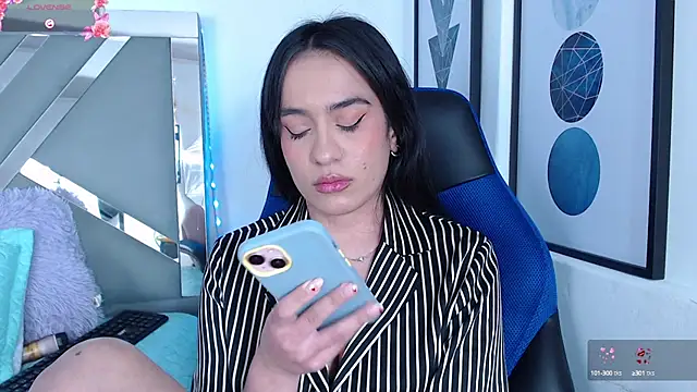 Snapshot of ZaraDames_ chatting on 13, 3, 2025 ZaraDames online show from 13, 3, 2025