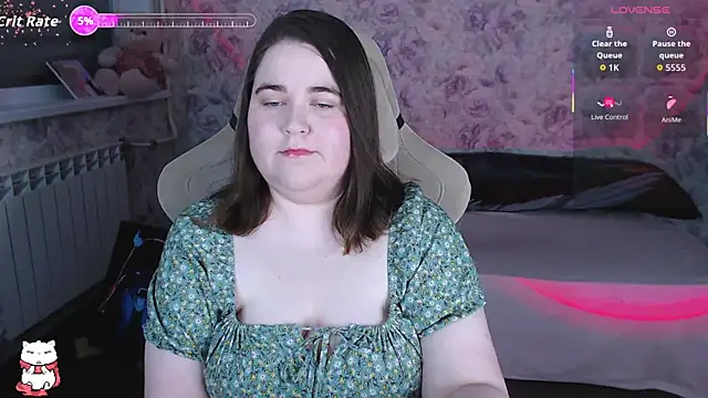 Estelle Hicks online show from 11, 5, 2026