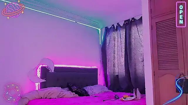 LittleEmmaa online show from 1, 12, 2024