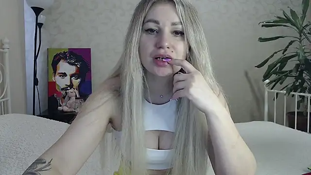 Snapshot of ShyEvaa chatting on 17, 4, 2026 ShyEvaa online show from 17, 4, 2026