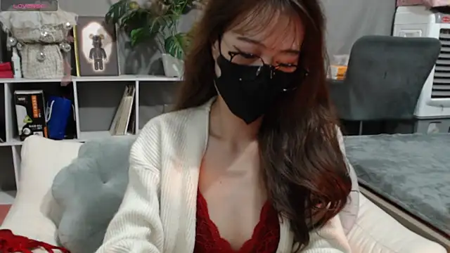 Snapshot of _minji_bae chatting on 24, 12, 2024 minji bae online show from 24, 12, 2024