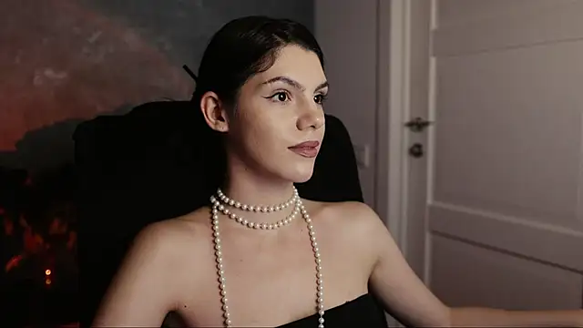 Snapshot of mistress__rochelle chatting on 5, 3, 2025 mistress rochelle online show from 5, 3, 2025
