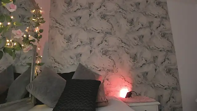 Bella desi  online show from 25, 3, 2026