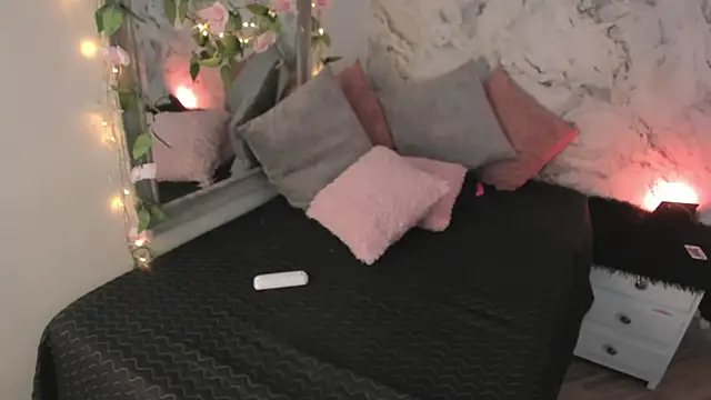 Bella desi  online show from 1, 4, 2026