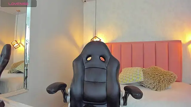 SUNNYCYRUS online show from 21, 2, 2026