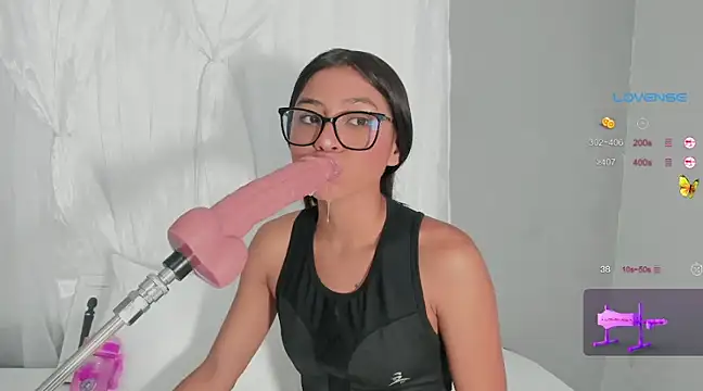 Luna cute 2 online show from 19, 2, 2025