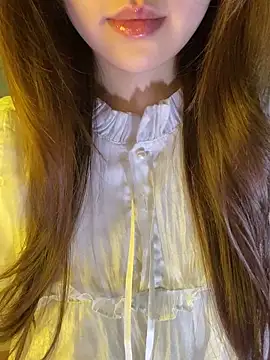 minmin2kk5 online show from 10, 5, 2026