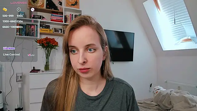 Snapshot of violet_blue_eyes chatting on 9, 4, 2026 violet blue eyes online show from 9, 4, 2026