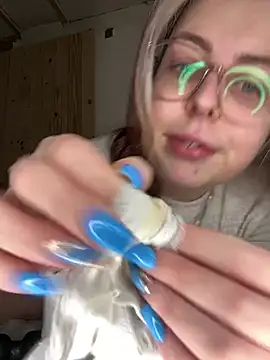 Livewithlucy online show from 2, 1, 2025